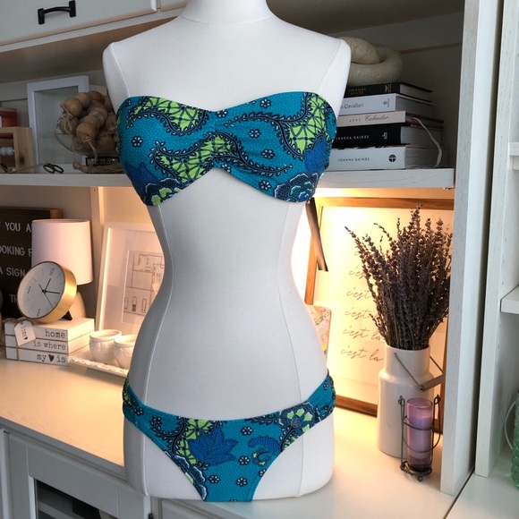 French Connection Bikini - Picture 1 of 7